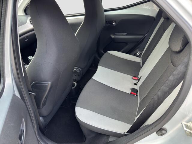 Toyota AYGO 1.0 VVT-i X-Play | Camera | Climate