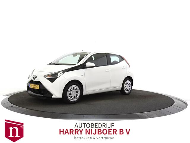 Toyota AYGO 1.0 VVT-i x-play Camera / Navigatie / 5Drs