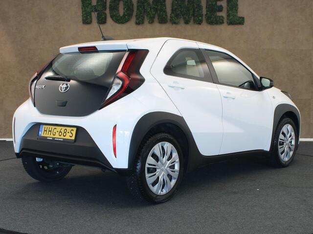 Toyota AYGO X 1.0 VVT-i MT Play - ORIGINEEL NEDERLANDSE AUTO -ACHTERUITRIJCAMERA - APPLE CARPLAY/ANDROID AUTO - CRUISE CONTROL ADAPTIEF - AIRCO - VERKEERSBORDDETECTIE - GROOTLICHTASSISTENT - LEDEREN STUURWIEL - DAB-ONTVANGER - BLUETOOTH TELEFOONVOORBEREIDING