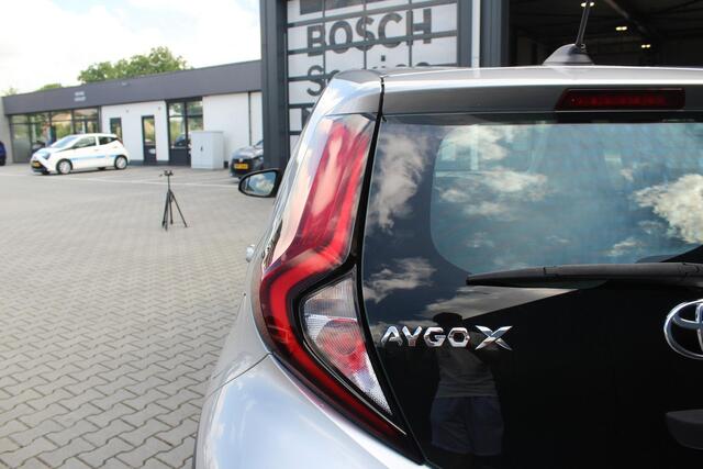 Toyota AYGO X 1.0 VVT-i MT Play | Incl. 12 maanden garantie | Adaptieve cruise control | Airco | Apple carplay/Android auto | DAB radio | Parkeercamera |