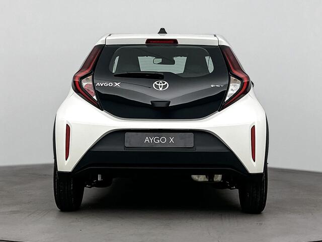 Toyota AYGO X Hybrid 115 play | Apple Carplay & Android Auto | Parkeercamera | Onderweg-naar-dealer*