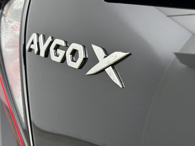 Toyota AYGO X Hybrid 115 play | Apple Carplay & Android Auto | Parkeercamera | *