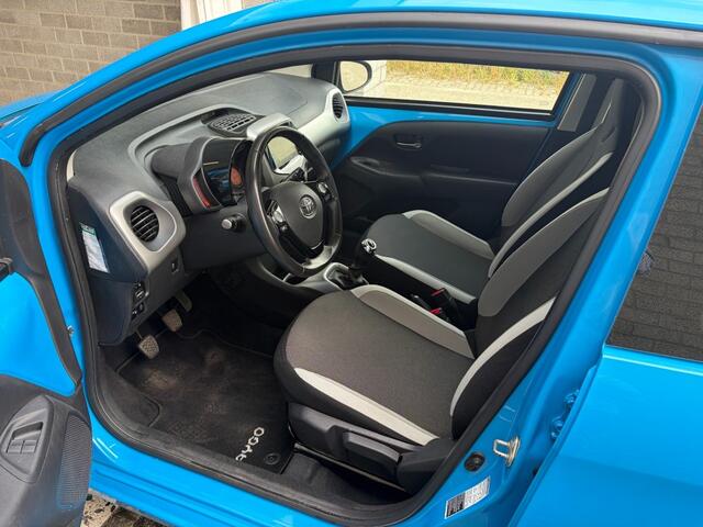 Toyota AYGO 1.0 X-Play Airco/Cruise/Navigatie/Achteruitrijcamera