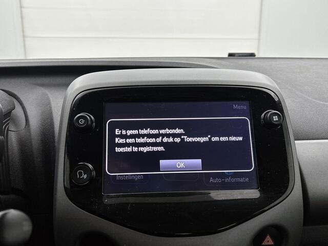 Toyota AYGO 1.0 VVT-i x-play limited | Dealer onderhouden | Apple CarPlay/Android Auto | Airco | Elektrische ramen voor | Elektrisch verstelbare buitenspiegels |