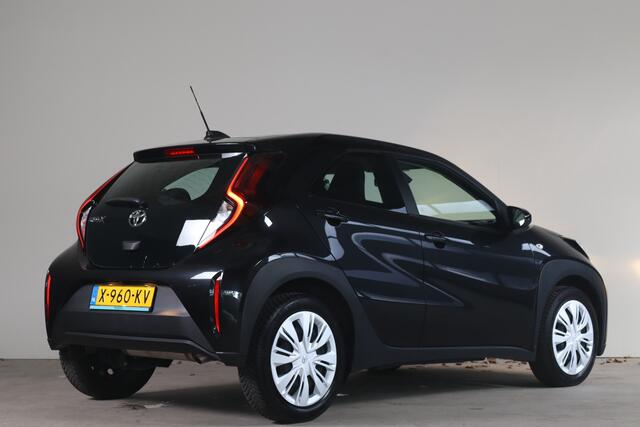 Toyota AYGO X 1.0 VVT-i MT Play - NL Auto!! Adap Cruise I Camera I Apple