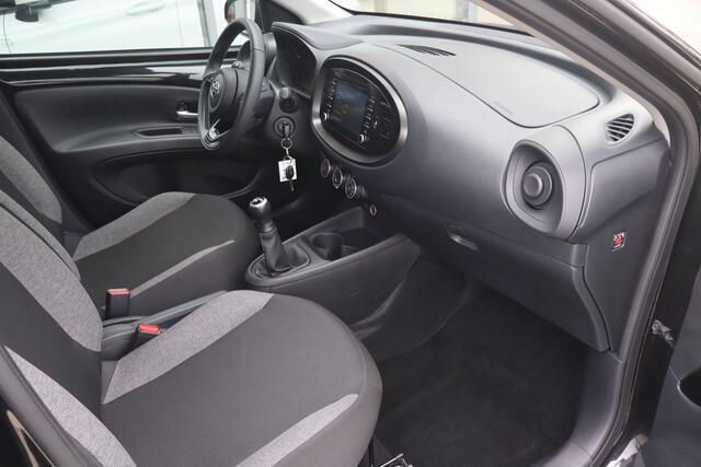 Toyota AYGO X 1.0 VVT-i MT Play - NL Auto!! Adap Cruise I Camera I Apple