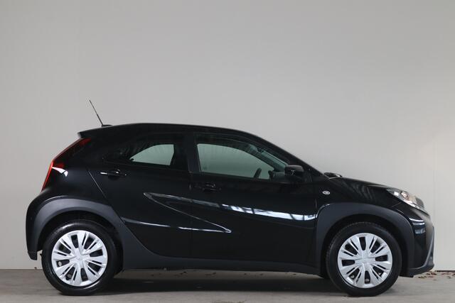 Toyota AYGO X 1.0 VVT-i MT Play - NL Auto!! Adap Cruise I Camera I Apple