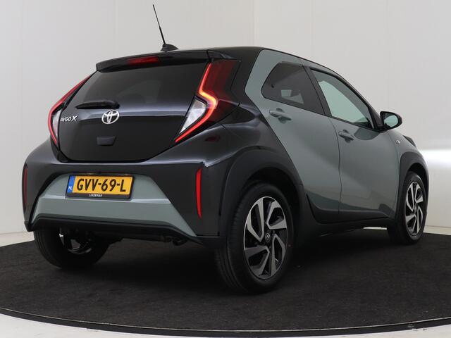Toyota AYGO X 1.0 VVT-i MT Pulse | Dealer onderhouden | Climate Control | Cruise Control Adaptive | LED verlichting | Apple CarPlay/Android Auto | Achteruitrijcamera | 17" Velgen |