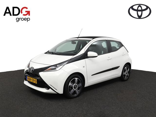 Toyota AYGO 1.0 VVT-i x-cite | Cabrio dak | Achteruitrijcamera | Lichtmetalen velgen | Automaat |