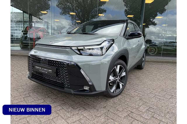 Toyota AYGO X Hybrid 115 pulse Automaat ** Stoelverwarming ** Camera ** Carplay **