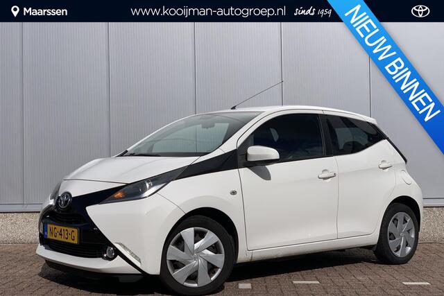 Toyota AYGO 1.0 VVT-i x-play / Camera / Bluetooth / AC /
