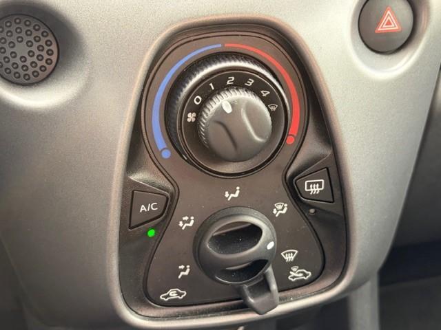 Toyota AYGO 1.0 VVT-i x-play Navigatie full map/ carplay/android