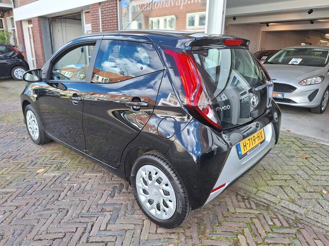 Toyota AYGO 1.0 VVT-i X-Play Limited 5Drs /Camera/Navi/Apple/Android/1e Eig/Garantie