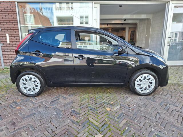 Toyota AYGO 1.0 VVT-i X-Play Limited 5Drs /Camera/Navi/Apple/Android/1e Eig/Garantie