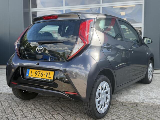 Toyota AYGO 1.0 VVT-i x-play - Apple Carplay/Android Auto - Airconditioning
