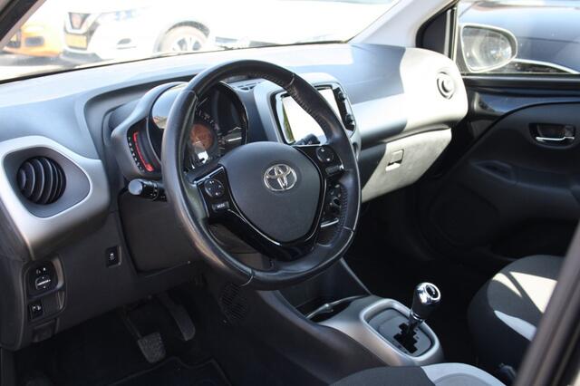 Toyota AYGO 1.0 VVT-i X-Play / NAP / Airco / Camera / Automaat / 5drs
