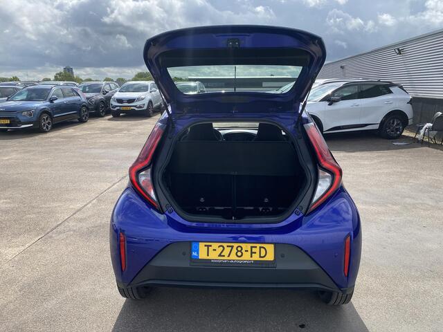 Toyota AYGO X 1.0 VVT-i S-CVT Play Lage KM stand, achteruitrij camera, parkeersensoren, navigatie Apple CarPlay/Android auto, adaptieve cruise control
