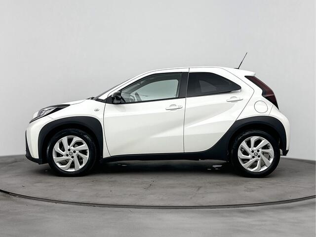 Toyota AYGO X 1.0 VVT-i MT First | Climate Control | Parkeercamera | Apple Carplay-Android Auto |