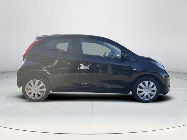 Toyota AYGO 1.0 VVT-i x-play | 5 deurs | Carplay | Airconditioning | Parkeercamera |