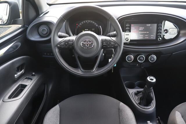 Toyota AYGO X 1.0 VVT-i MT Play - NL Auto!! Adap Cruise I Camera I Airco