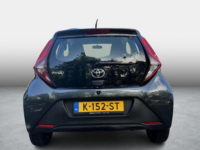 Toyota AYGO 1.0 VVT-i x-fun