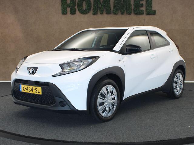 Toyota AYGO X 1.0 VVT-i MT Play - ORIGINEEL NEDERLANDSE AUTO - ACHTERUITRIJCAMERA - AIRCO - APPLE CARPLAY/ANDROID AUTO - CRUISE CONTROL ADAPTIEF - GROOTLICHT ASSISTANT - BLUETOOTH TELEFOONVOORBEREIDING - VOLLEDIG HOMMEL ONDERHOUDEN