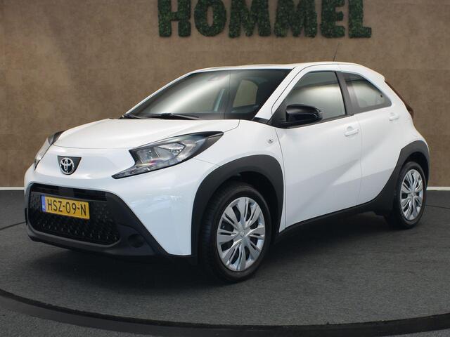 Toyota AYGO X 1.0 VVT-i MT Play - ORIGINEEL NEDERLANDSE AUTO - ACHTERUITRIJCAMERA - APPLE CARPLAY/ANDROID AUTO - CRUISE CONTROL ADAPTIEF - AIRCO - VERKEERSBORDDETECTIE - GROOTLICHTASSISTENT - LEDEREN STUURWIEL - DAB-ONTVANGER - BLUETOOTH TELEFOONVOORBEREIDING