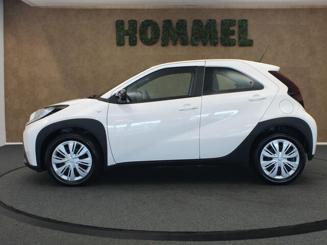 Toyota AYGO X 1.0 VVT-i MT Play - ORIGINEEL NEDERLANDSE AUTO - ACHTERUITRIJCAMERA - APPLE CARPLAY/ANDROID AUTO - CRUISE CONTROL ADAPTIEF - AIRCO - VERKEERSBORDDETECTIE - GROOTLICHTASSISTENT - LEDEREN STUURWIEL - DAB-ONTVANGER - BLUETOOTH TELEFOONVOORBEREIDING