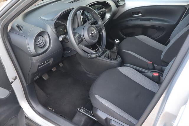 Toyota AYGO X 1.0 VVT-i MT Play - NL Auto!! Camera I Apple I Airco