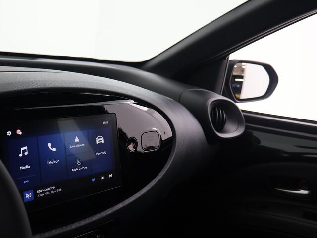 Toyota AYGO X Hybrid 115 play