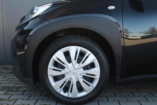 Toyota AYGO X 1.0 VVT-i MT Play | Incl. 12 Maanden garantie | Airco| Adaptieve Cruise | Parkeercamera | Bluetooth | Lane Assist | DAB | Multimedia scherm | Dealer onderhouden