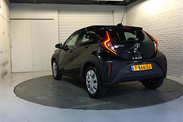 Toyota AYGO X 1.0 VVT-i MT Play Miracast Achteruitrijcamera Adaptive cruise control Lane assist Eerste eigenaar