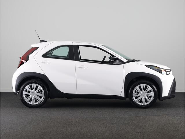 Toyota AYGO X Hybrid 115 *NIEUW* | Direct leverbaar! | Camera | Inruilpremie | ****