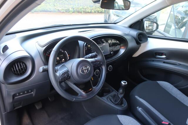 Toyota AYGO 1.0 VVT-i, Adaptieve Cruise, All-Seasons, Airco, CarPlay/Android, Camera etc.
