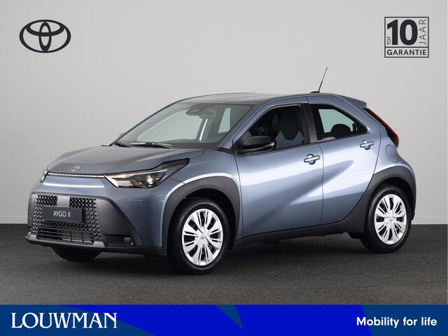 Toyota AYGO X Hybrid 115 play