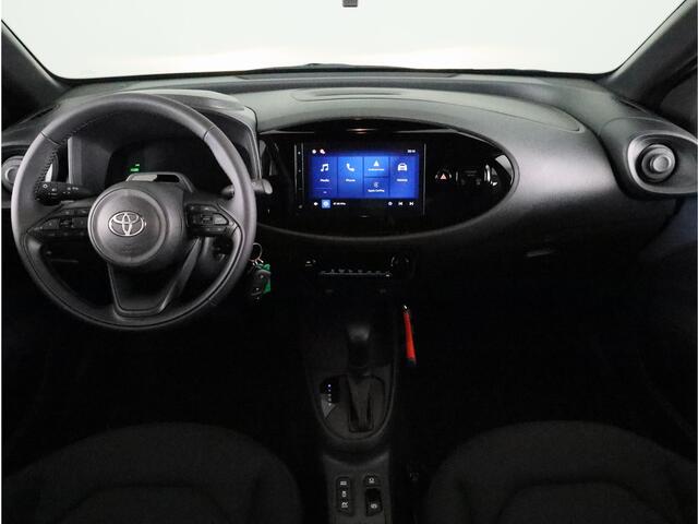 Toyota AYGO X Hybrid 115 play