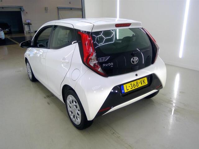Toyota AYGO 1.0 VVT-i x-play, 1e eig! Camera! Carplay! VERWACHT!