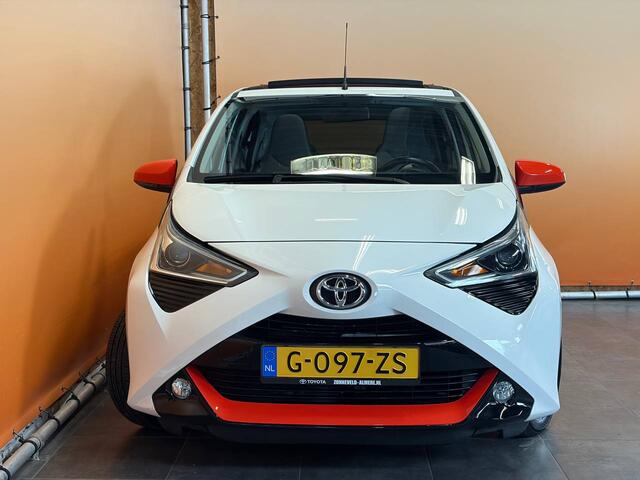 Toyota AYGO 1.0 VVT-i x-otic cabriotop | automaat | dealer onderhouden | navi | carplay | fabr gar 12/19