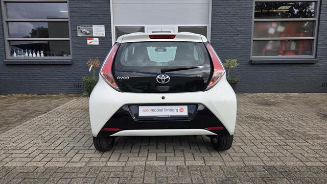 Toyota AYGO 1.0 VVT-i x-play | AIRCO | Android/CarPlay | LED | CAMERA | DEALER ONDERHOUDEN