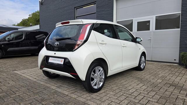 Toyota AYGO 1.0 VVT-i x-play | AIRCO | Android/CarPlay | LED | CAMERA | DEALER ONDERHOUDEN