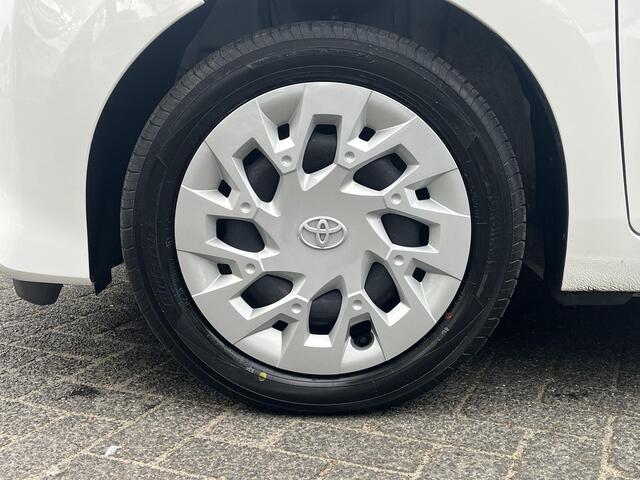 Toyota AYGO 1.0 VVT-i x-play | 5 deurs | Carplay | Navigatie | Parkeercamera | Leder stuurwiel |