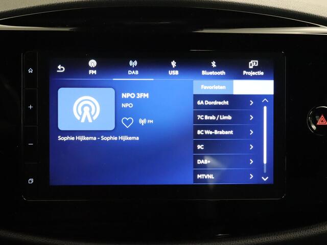Toyota AYGO X Hybrid 115 Pulse - NIEUW MODEL - KEYLESS START - STOEL VERWARMING - DRAADLOZE TELEFOONLADER - AUTOMATISCH INKLAPBARE BUITENSPIEGELS - ADAPTIEVE CRUISE CONTROL - LICHTMETALEN VELGEN - VOORSTOELEN VERWARMD