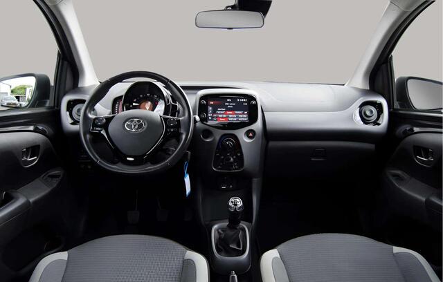 Toyota AYGO 1.0 VVT-i TEAM D NAVI-CARPLAY PDC CAMERA LM VELGEN