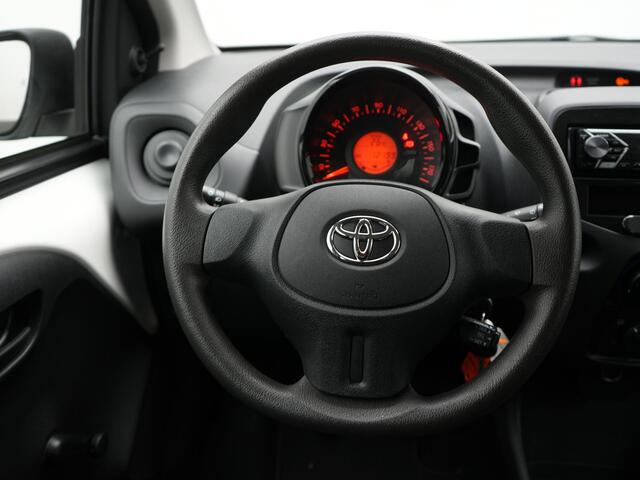 Toyota AYGO 1.0 VVT-i x | NL Auto | Dealer Onderhouden |