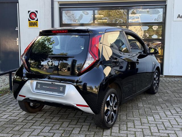 Toyota AYGO 1.0 VVT-i x-play Automaat | 59.493 KM | Camera | Airco | 5-Deurs | LM Velgen