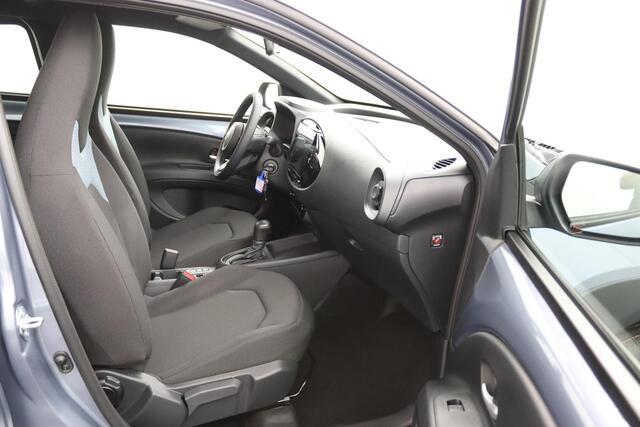 Toyota AYGO X Hybrid 115 play | Nieuwe Auto | Uit Voorraad Leverbaar | €1500 Korting |