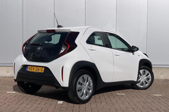 Toyota AYGO X 1.0 VVT-i MT Play / Camera / Apple Carplay & Android Auto / DAB /