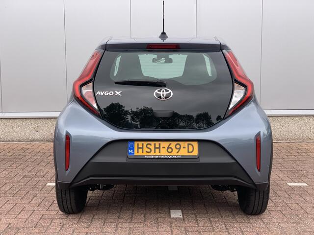 Toyota AYGO X 1.0 VVT-i MT Play