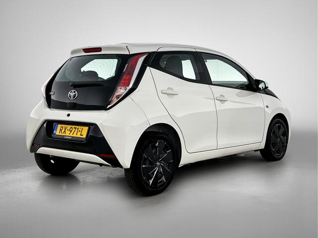 Toyota AYGO 1.0 VVT-i x-play | NL dealeronderhouden |