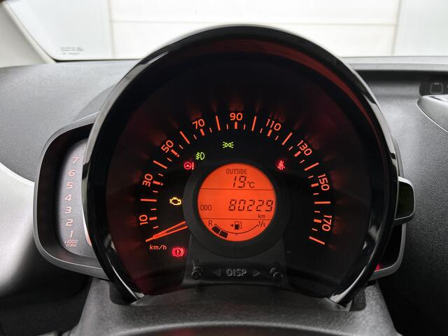 Toyota AYGO 1.0 VVT-i x-play | NL dealeronderhouden |
